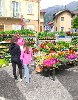 Gli alunni al mercato (4)
